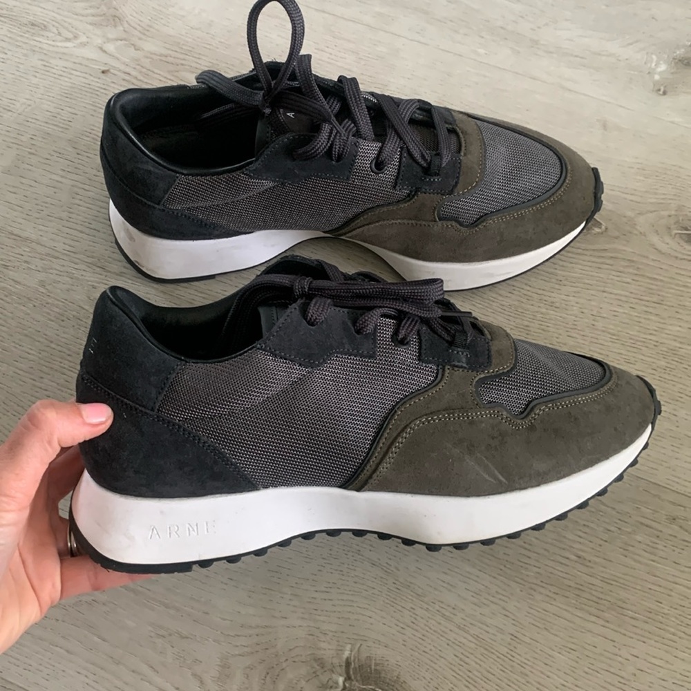 Olive & Black Men's Athletic Sneakers